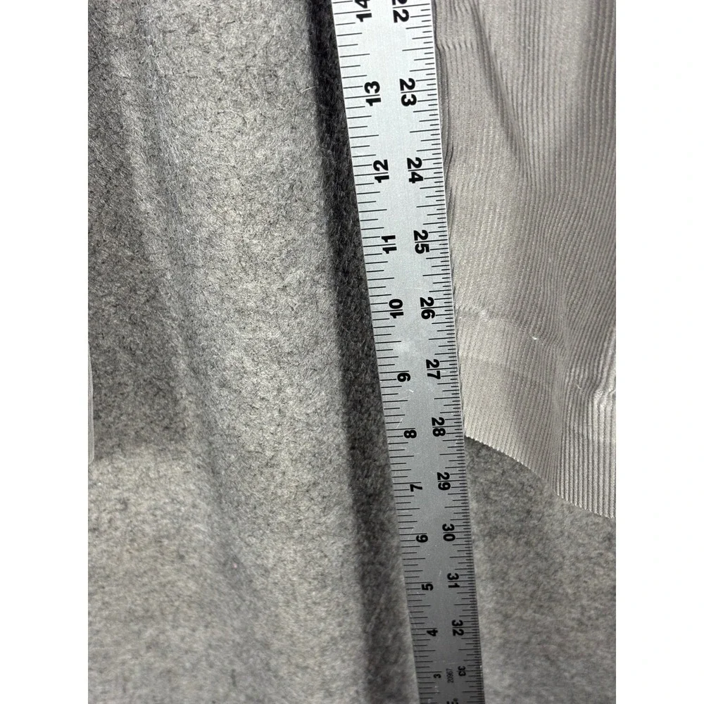 Vintage Levis 519 Corduroy Pants Mens 30x28 Grey Slim Straight Leg SF 207